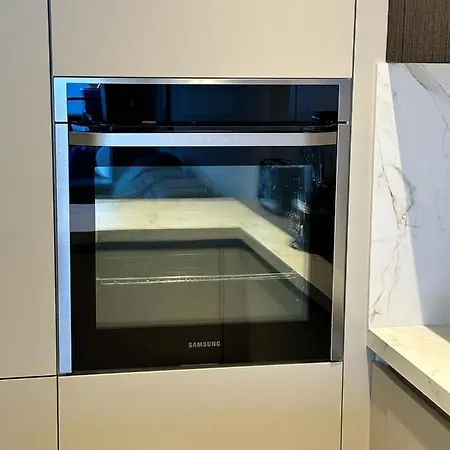 Hotel In With Luxury *